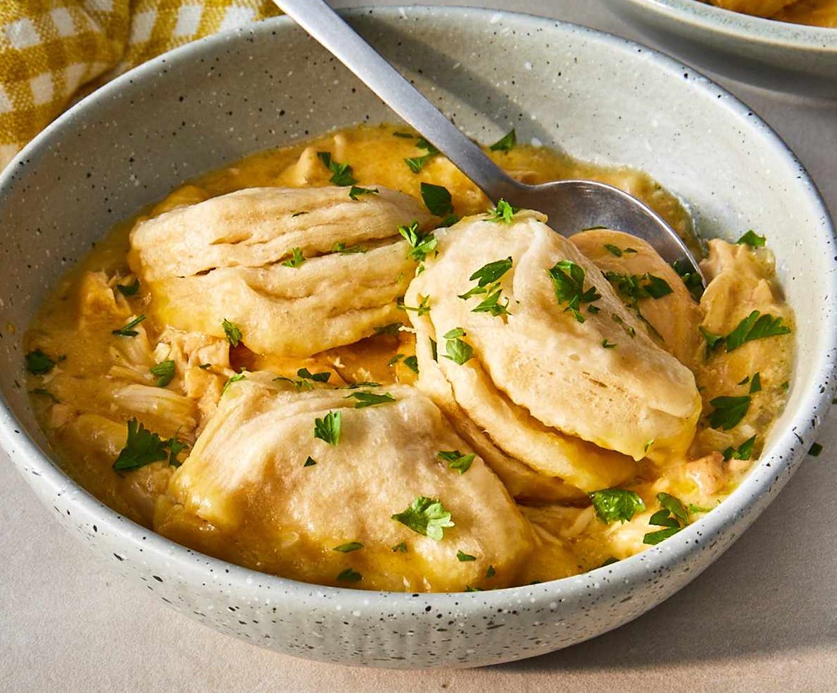 Slow Cooker Chicken and Dumplings